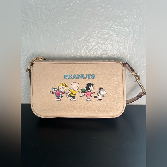 NWT Coach X Peanuts Nolita 19 With Snoopy And Friends Motif Wristlet Purse - Picture 4 of 13